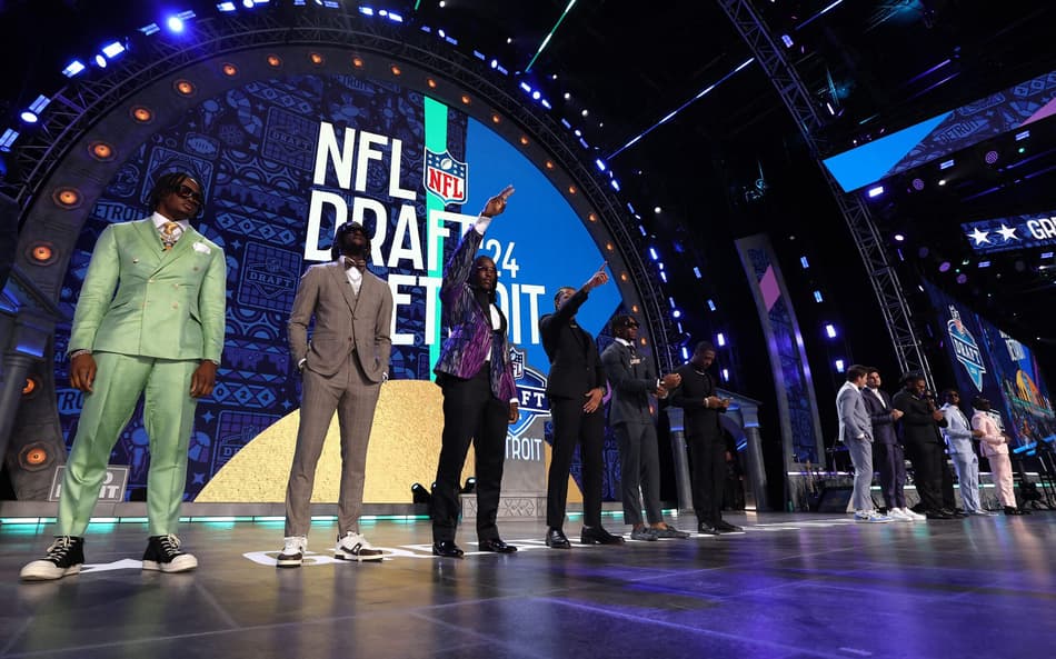 Jogadores de ataque no topo e de defesa no final: veja como foi a primeira rodada do Draft da NFL 2024
