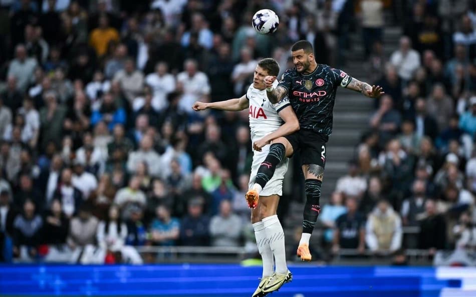 Técnico do Tottenham lamenta postura do time em derrota para Manchester City: ‘Decepção’