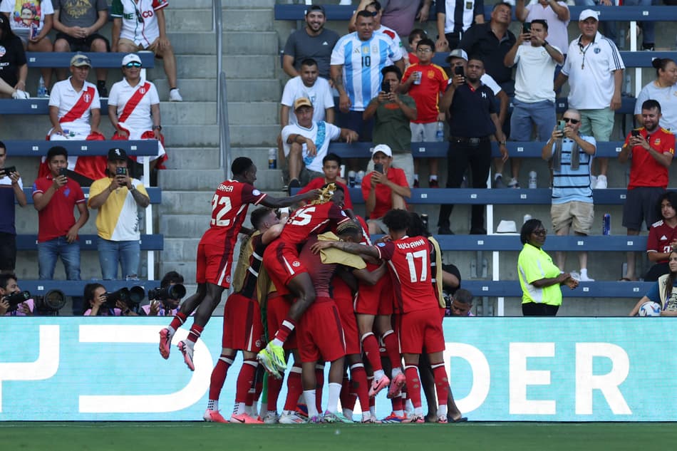 Peru x Canadá