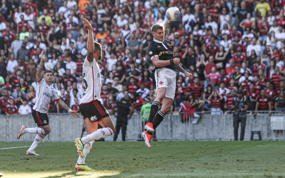 Jornalistas reagem à goleada histórica do Flamengo em clássico contra o Vasco: ‘Inquestionável’