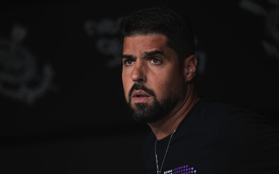 Corinthians acumula crises e busca soluções internas antes de clássico com o Palmeiras