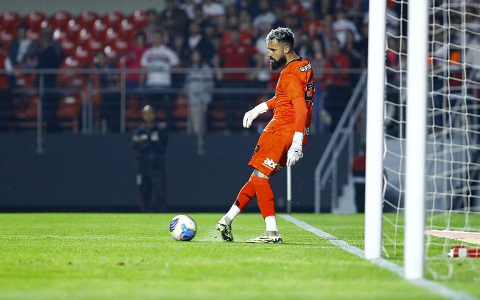 Atuação de Jandrei liga sinal de alerta no São Paulo para sequência no Brasileirão
