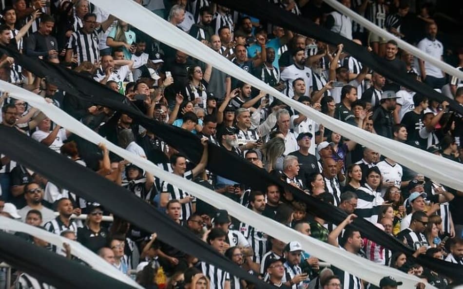 Botafogo pode quebrar tabu histórico na Neo Química Arena contra o Corinthians