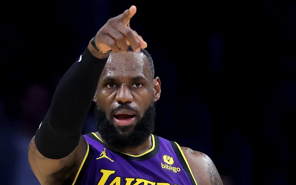 Confira grandes astros da NBA que foram primeiras escolhas do Draft!