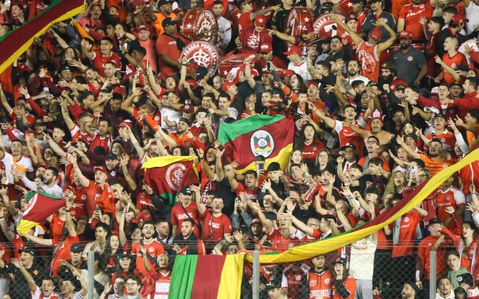 Torcida do Inter fez bonito em Caxias do Sul; Veja as imagens!