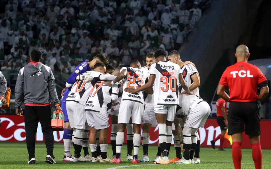 Vasco volta a enfrentar o Palmeiras no Allianz Parque; último duelo teve polêmica