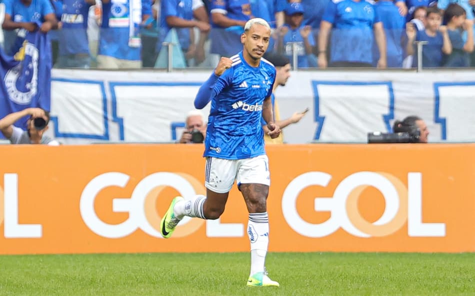 Cruzeiro atropela Corinthians pelo Brasileirão e amplia crise no Parque São Jorge