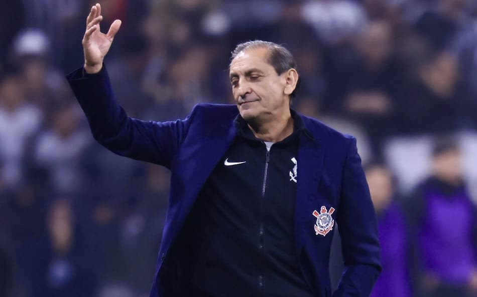 América-MEX trava saída de alvo do Corinthians, que busca alternativas