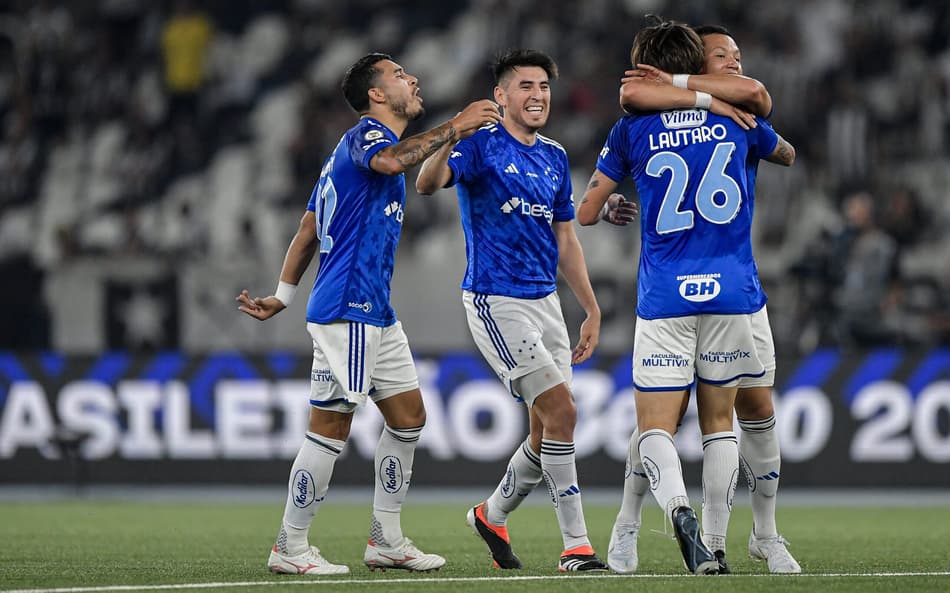 Ex-atleta se derrete pelo Cruzeiro: ‘Disparado o melhor time do momento’