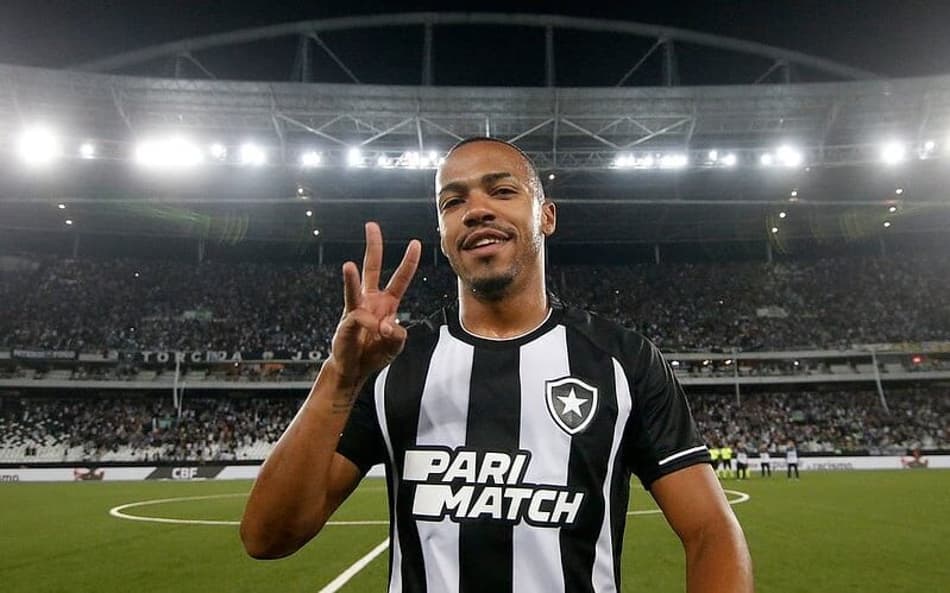 Capitão do Botafogo, Marlon Freitas projeta jogo decisivo contra o São Paulo
