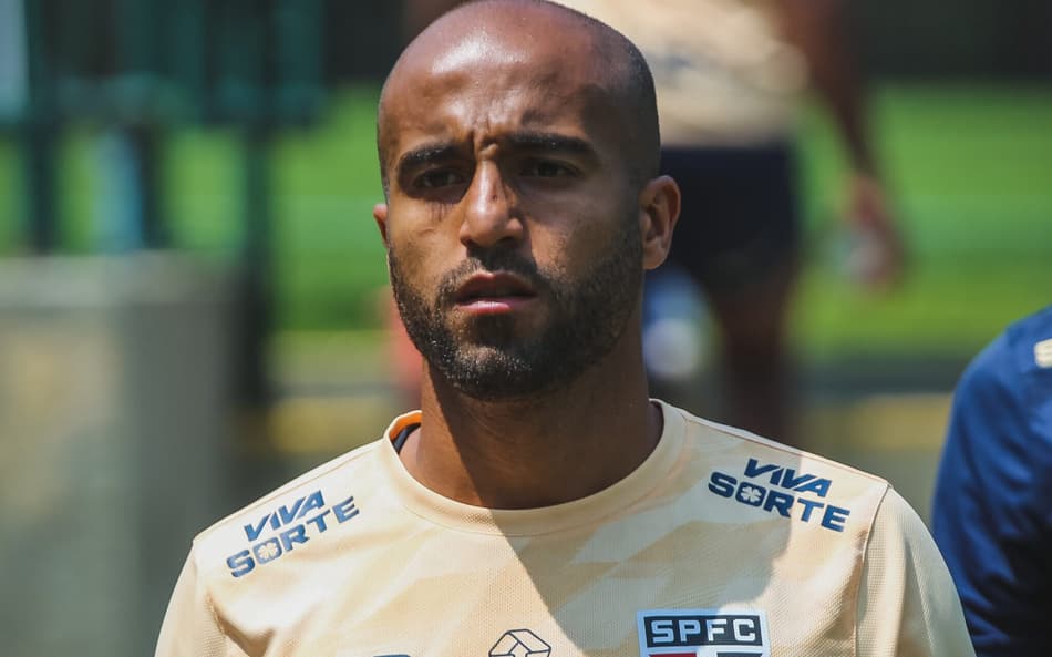 Com mudança nos titulares, São Paulo encerra preparação para enfrentar o Botafogo