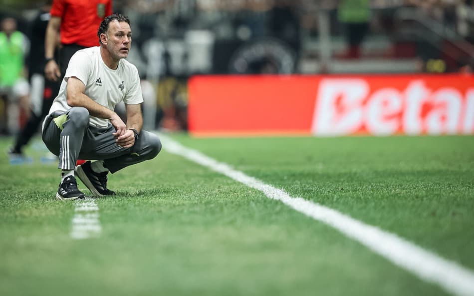 Milito avalia vitória do Atlético-MG e responde técnico do Vasco: 'Criamos para fazer mais'