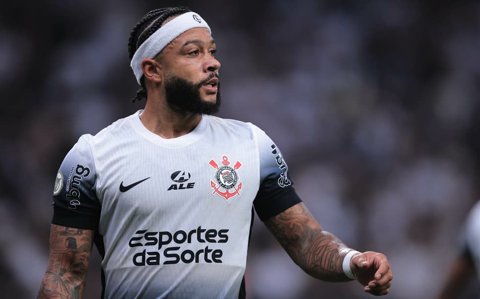 Corinthians: Depay pode fazer dois jogos como titular após três meses