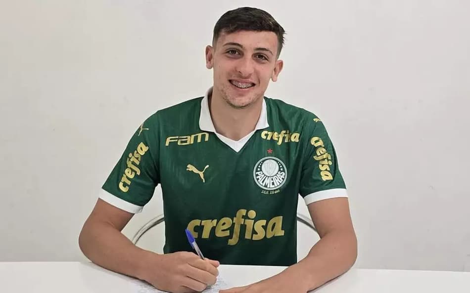 Palmeiras renova com destaque da base e coloca multa de R$ 600 milhões