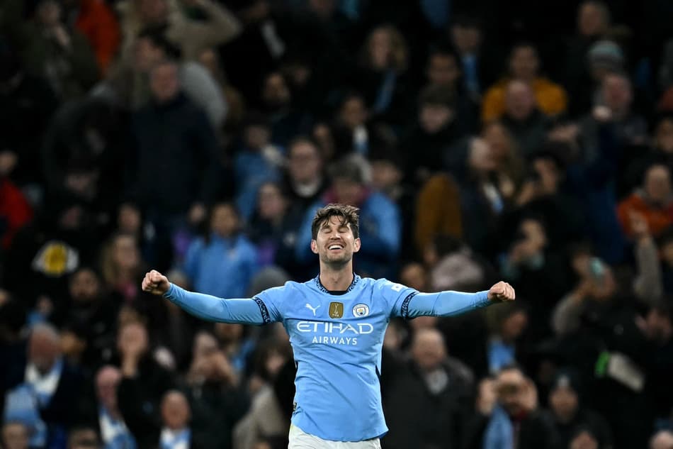 John Stones comemora gol marcado na vitória do Manchester City sobre o Sparta Praga pela Champions League