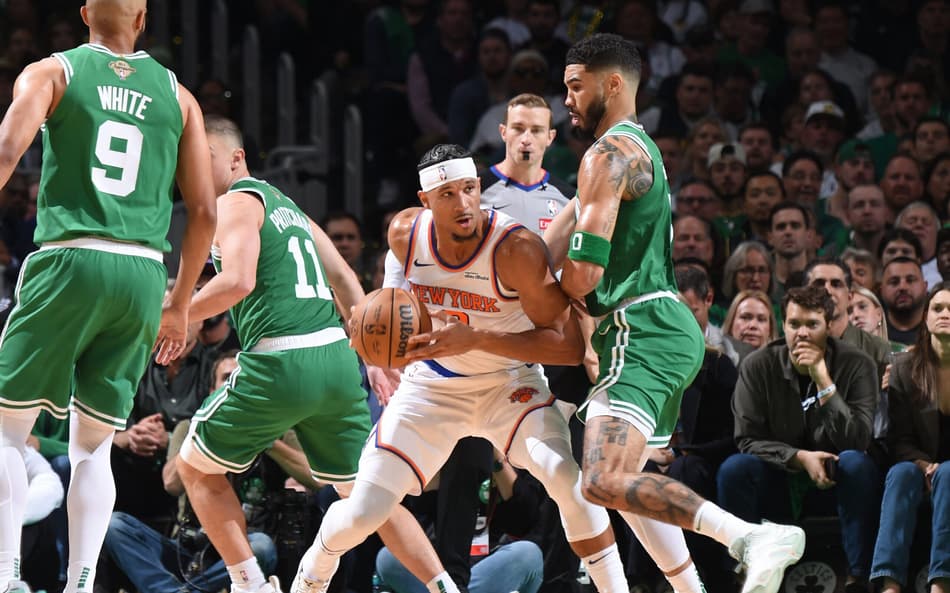 Ala dos Knicks brinca após derrota para o Celtics na NBA: ‘Tem que fazer teste de drogas’