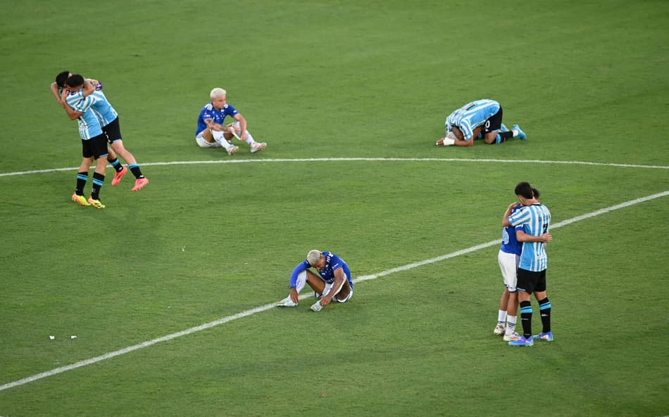 Goleiro do Cruzeiro se explica por festa dias após derrota na final
