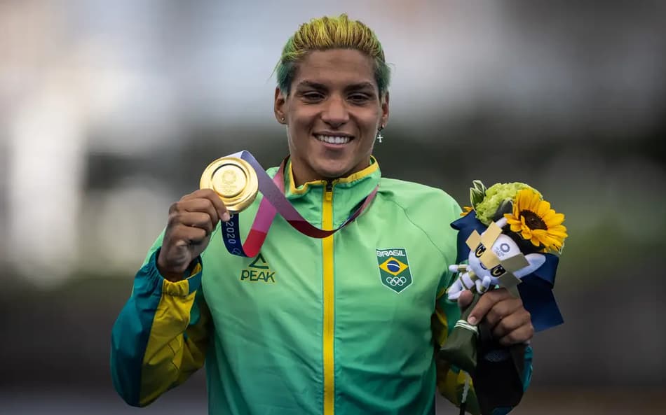 Ana Marcela Cunha relembra Paris 2024 e conta como começou na maratona aquática