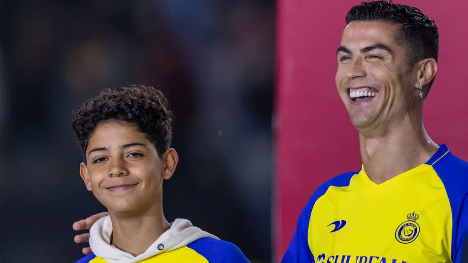 Seguindo os passos dos pais; veja filhos de astros do futebol que atuam no futebol de base