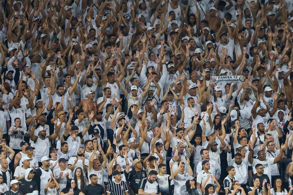 Torcida do Corinthians na Neo Química Arena
