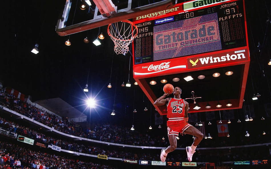 michael-jordan-1988-nba-slam-dunk-contest-aspect-ratio-512-320