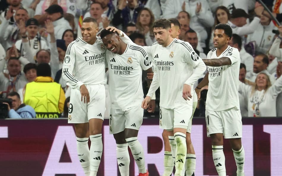 Vini Jr e Rodrygo quebram recordes, Real Madrid goleia e respira na Champions League