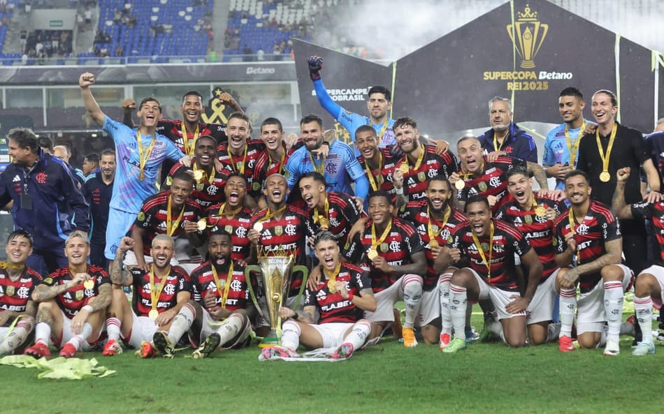 Jornal espanhol coloca jogador do Flamengo na mira do Barcelona