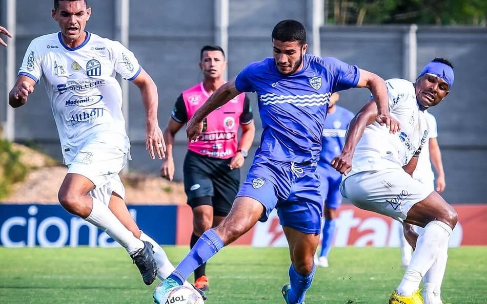 Clube é eliminado de torneio após árbitro anular gol depois do apito final