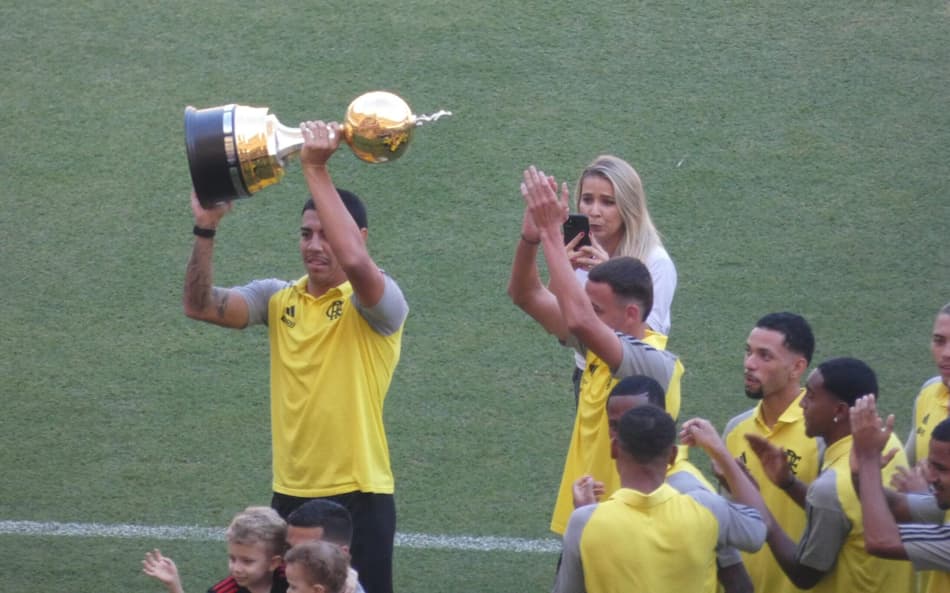 Campeão com o Brasil Sub-20, zagueiro do Flamengo projeta trabalho com Filipe Luís