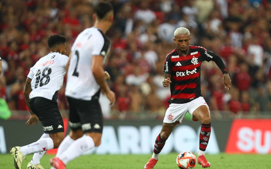 Irmã de Wesley, do Flamengo, registra reação do lateral à convocação