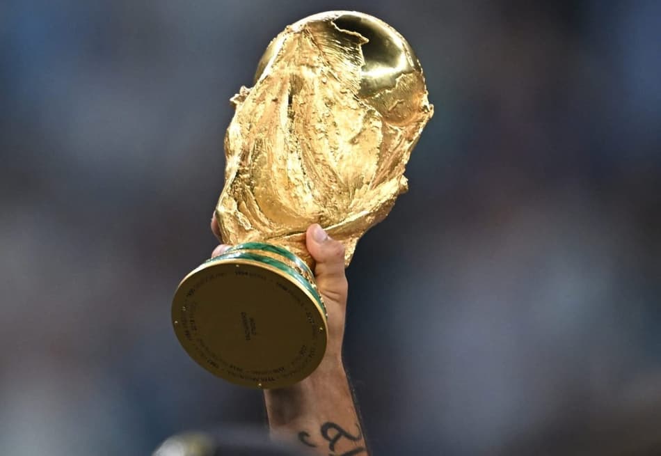 AFP__20221218__334T6EP__v1__HighRes__FblWc2022Match64ArgFraTrophy-scaled-aspect-ratio-232-160