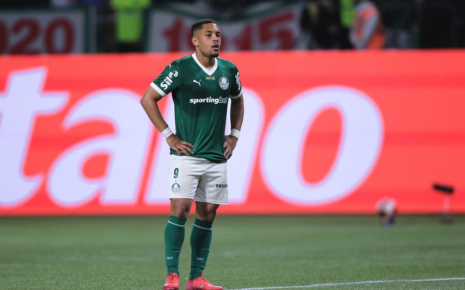 Palmeiras: Data Fifa é trunfo para adaptação de Vitor Roque antes de decisão