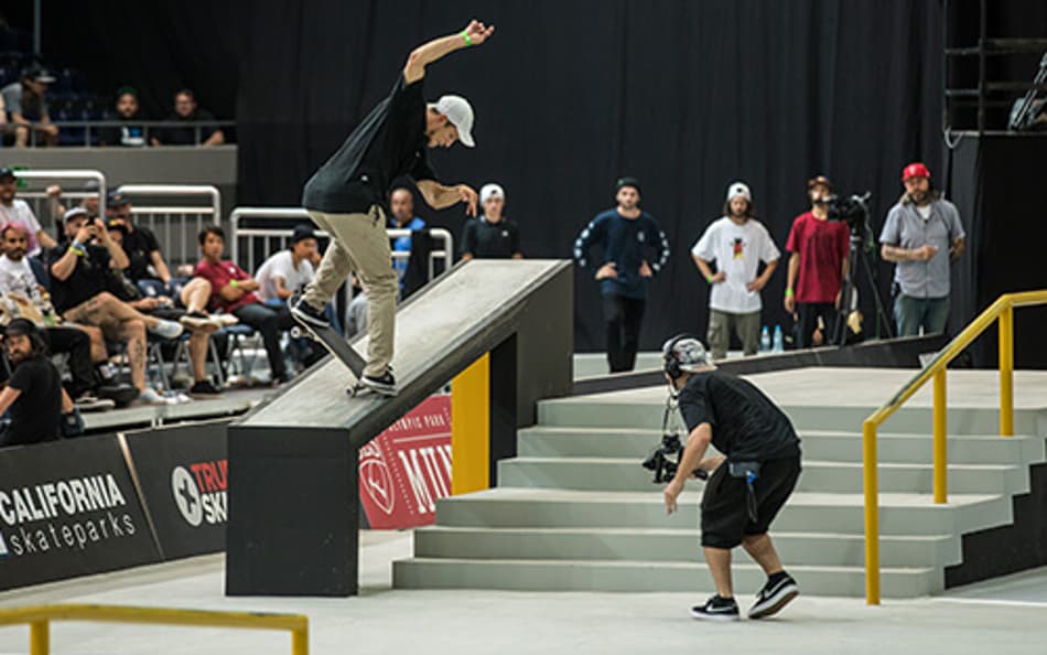 Brasil domina e Carlos Ribeiro brilha da semifinal do skate street STU Pro