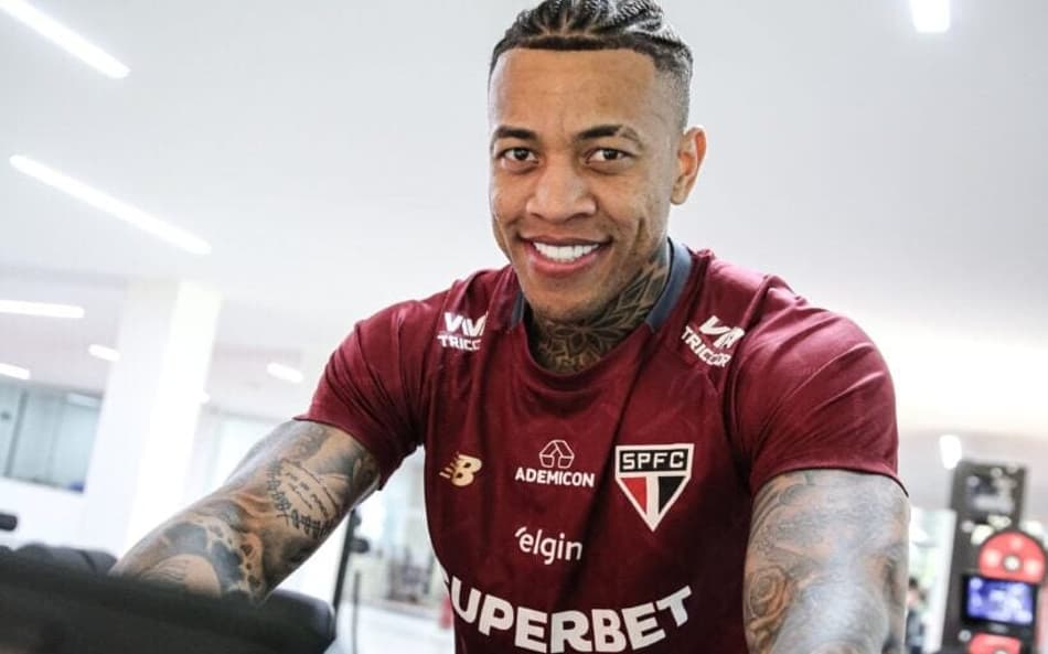 O motivo que levou jogador da Premier League a tratar lesão no São Paulo