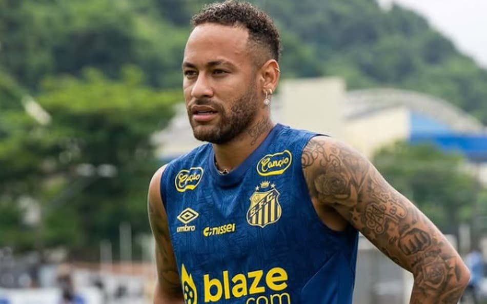 Neymar terá semana decisiva para jogar estreia do Brasileirão pelo Santos