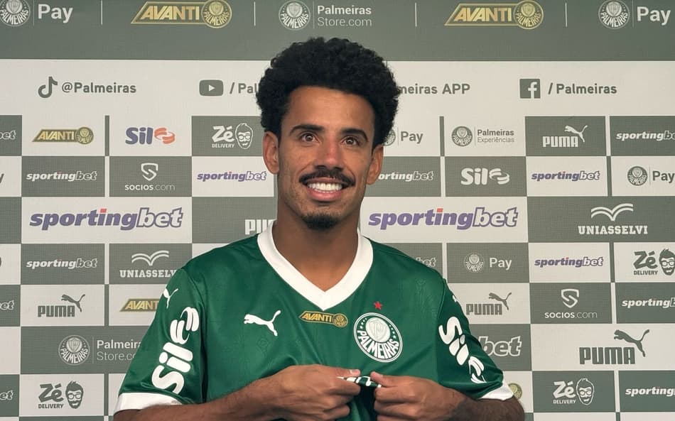 Lucas Evangelista abre o jogo sobre exames médicos e negociação com o Palmeiras