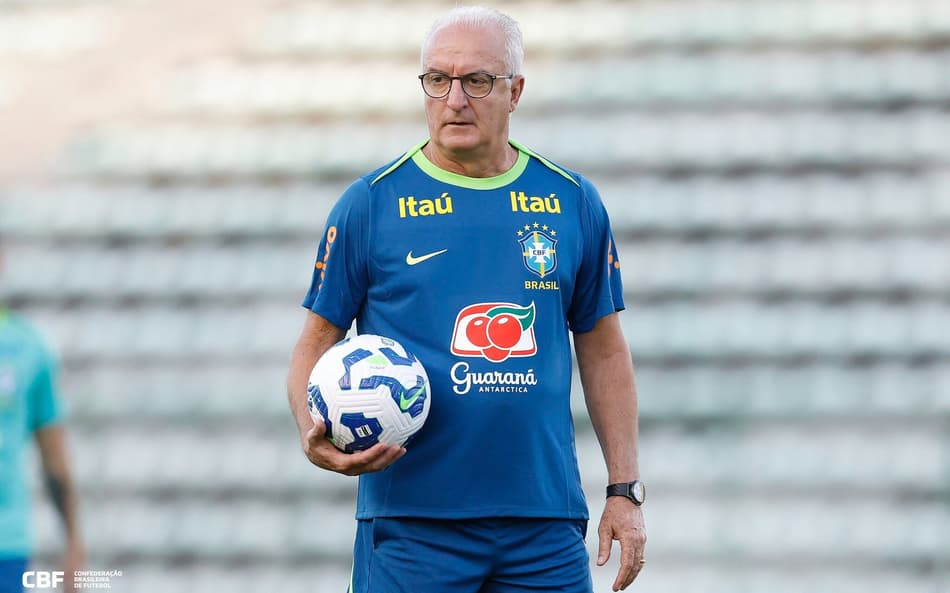 Sob desconfiança, Dorival completa um ano do 1º jogo na Seleção