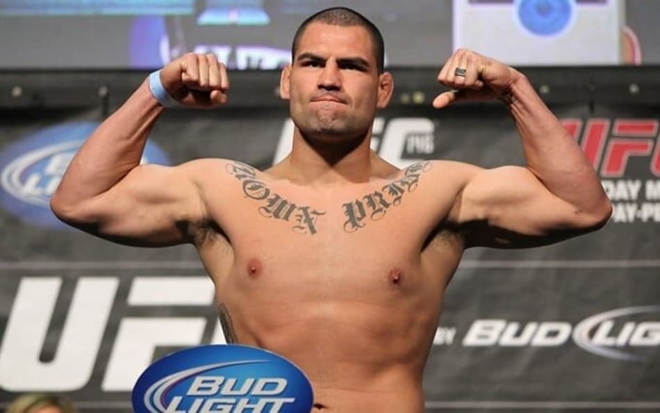 Ex-campeão do UFC, Cain Velasquez é condenado a cinco anos de prisão