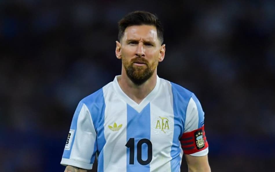 messi-argentina-e1732069271753-aspect-ratio-512-320