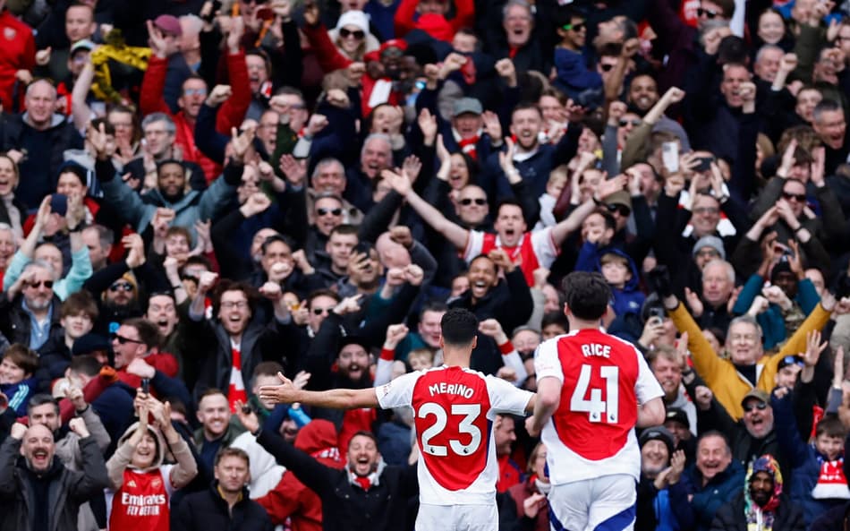 Merino volta a ser herói, e Arsenal vence clássico contra o Chelsea na Premier League