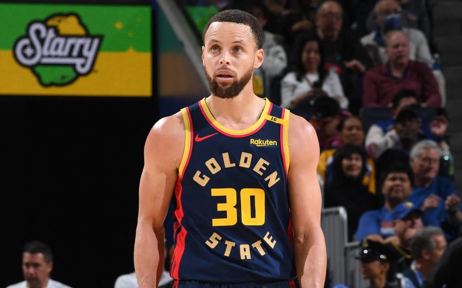 Após derrota, Stephen Curry pode ser poupado em jogo entre Warriors e Bucks