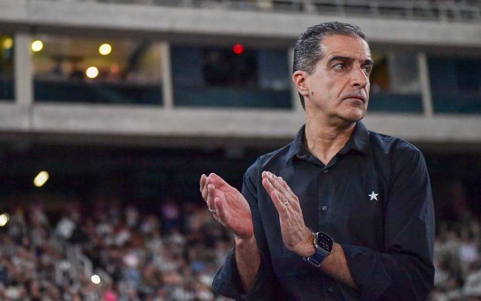 Assista à íntegra da coletiva de Renato Paiva, técnico do Botafogo