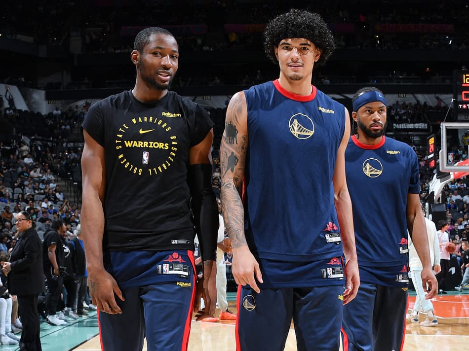 Golden State Warriors v San Antonio Spurs - Jonathan Kuminga e Gui Santos