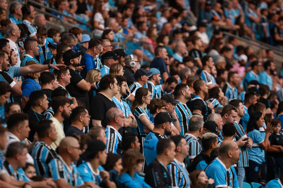 Torcida do Grêmio no jogo contra o Flamengo. (Foto: Maxi Franzoi/AGIF)