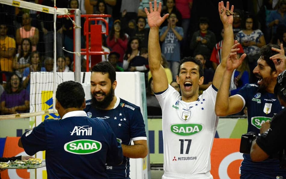 Libero Serginho é uma das armas do Sada Cruzeiro (Foto: Alexandre Arruda/CBV)