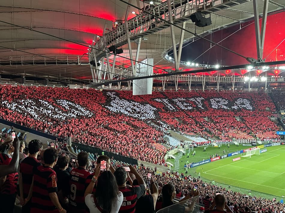 Mosaico da torcida do Flamengo contra o Central Córdoba