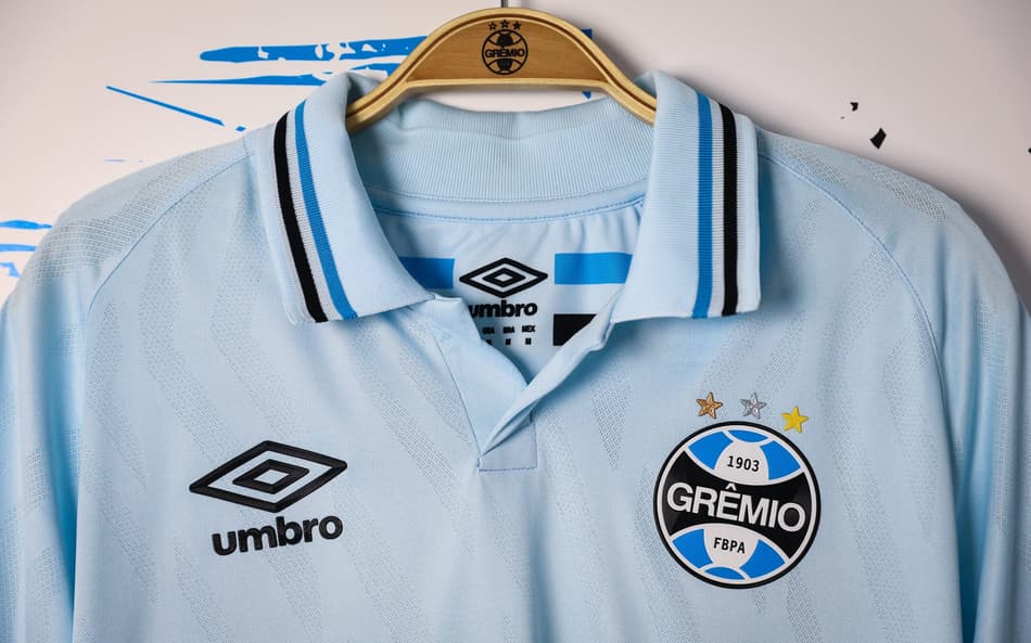 Detalhes da nova segunda camiseta do Grêmio. (Foto: Lucas Uebel/Grêmio FBPA)