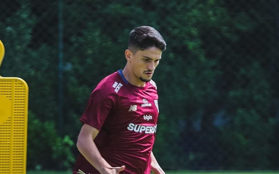 Pablo Maia no treino do São Paulo no CT da Barra Funda