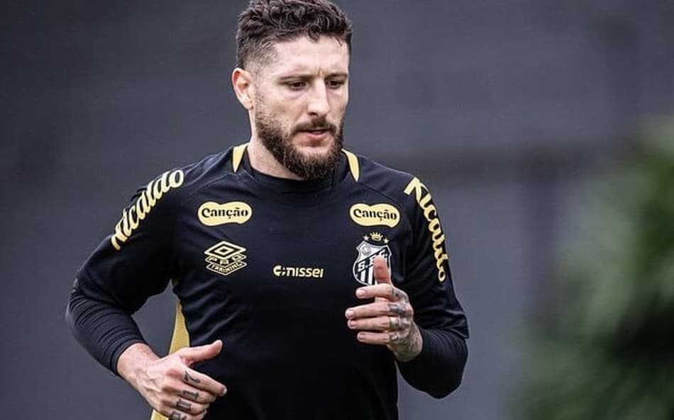 Zé Rafael apresentação no Santos