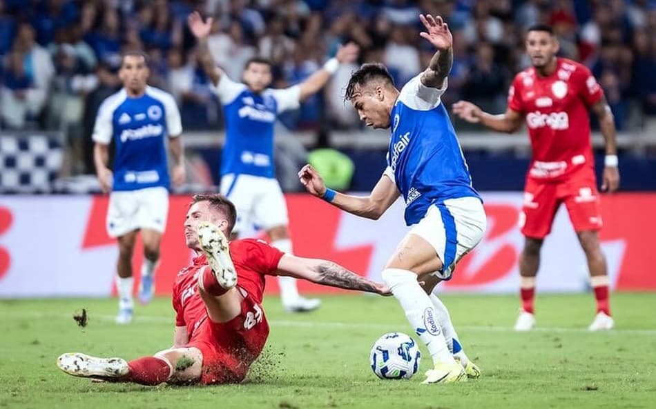 Kaio Jorge volta a marcar dois gols num jogo do Cruzeiro